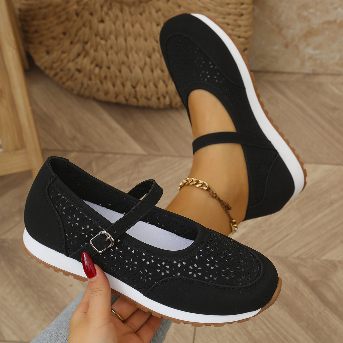 Hollow Out Breathable One Pedal Casual Sports Single-layer Shoes